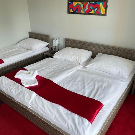 קופריבניצה Hotel Olympia מראה חיצוני תמונה
