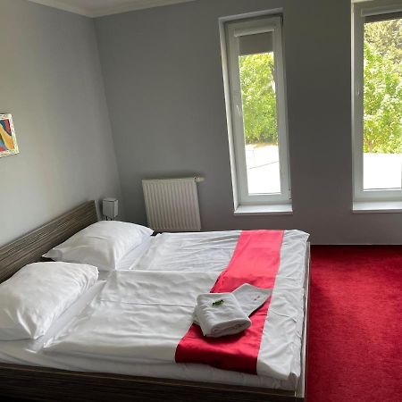קופריבניצה Hotel Olympia מראה חיצוני תמונה